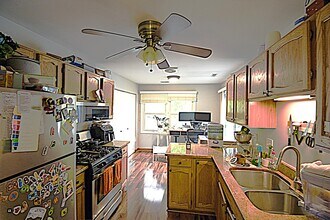 27W705 Windermere Rd in Winfield, IL - Building Photo - Building Photo
