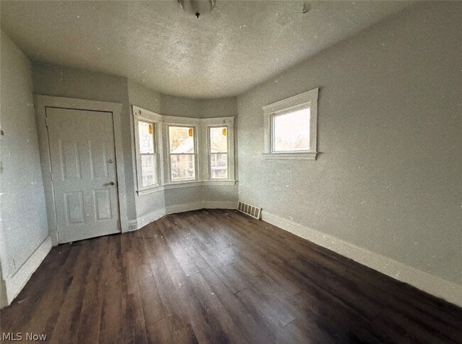 12106 Forest Ave in Cleveland, OH - Building Photo - Building Photo