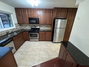 448 Ferndale Ct in Buffalo Grove, IL - Building Photo - Building Photo