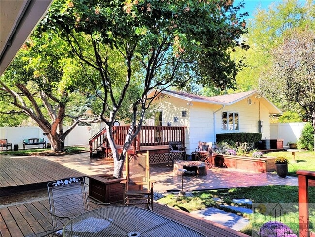 property at 3133 Beech Ave