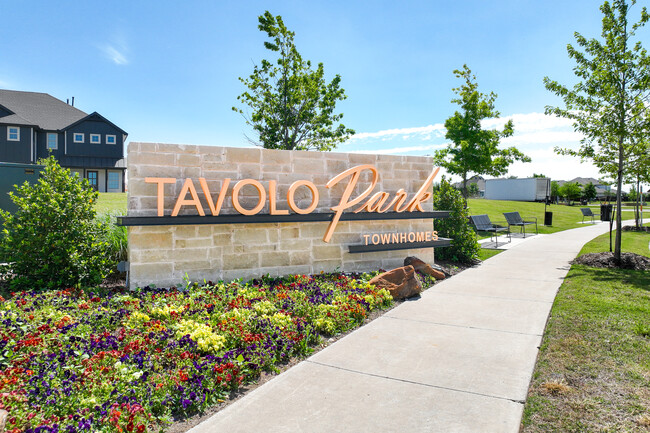 Tavolo Park Townhomes in Fort Worth, TX - Foto de edificio - Building Photo