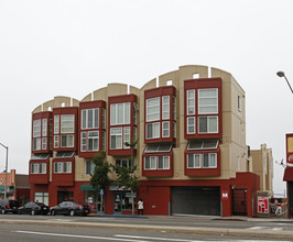 Vista Grande Apartments in Daly City, CA - Building Photo - Building Photo