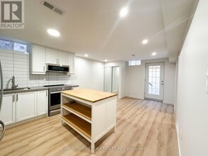 813 Groveland Ave in Oshawa, ON - Building Photo - Building Photo