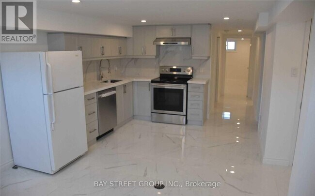 185 Taylor Mills Dr N in Richmond Hill, ON - Building Photo - Building Photo