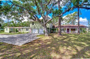 5114 33rd St E, Unit Palm Apt in Bradenton, FL - Building Photo