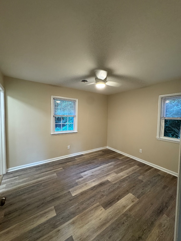 14428 Mill Swamp Rd in Smithfield, VA - Foto de edificio - Building Photo