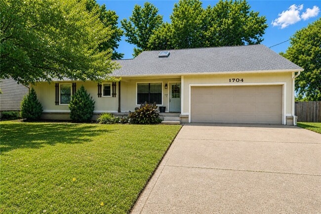 property at 1704 SW D St