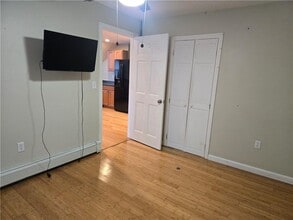 25 Andrews Ave in West Warwick, RI - Building Photo - Building Photo