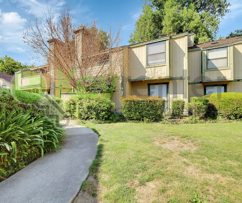 600 Del Verde Cir in Sacramento, CA - Building Photo