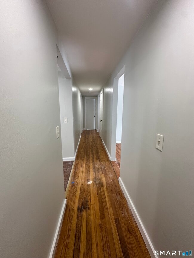 211 Kent Rd in New Milford, CT - Building Photo - Building Photo