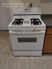 4320 Wyalusing Ave-Unit -2nd Floor in Philadelphia, PA - Foto de edificio - Building Photo