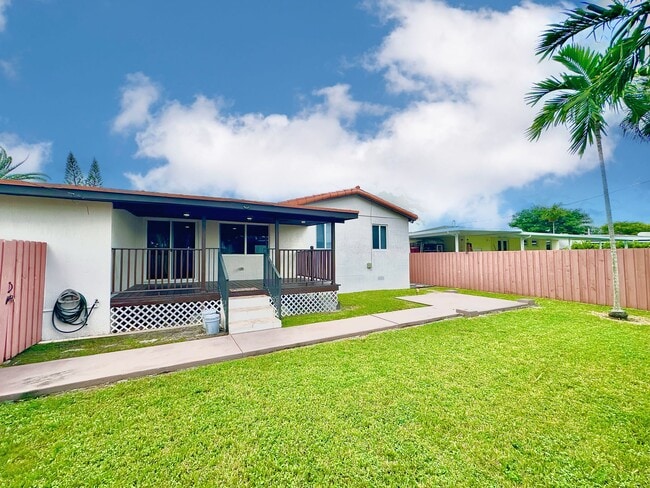 8260 SW 27th Ter in Miami, FL - Building Photo - Building Photo