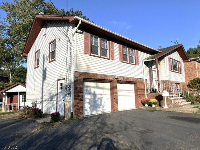 59 Star Lake Rd, Unit 1-17J in Bloomingdale, NJ - Building Photo - Building Photo