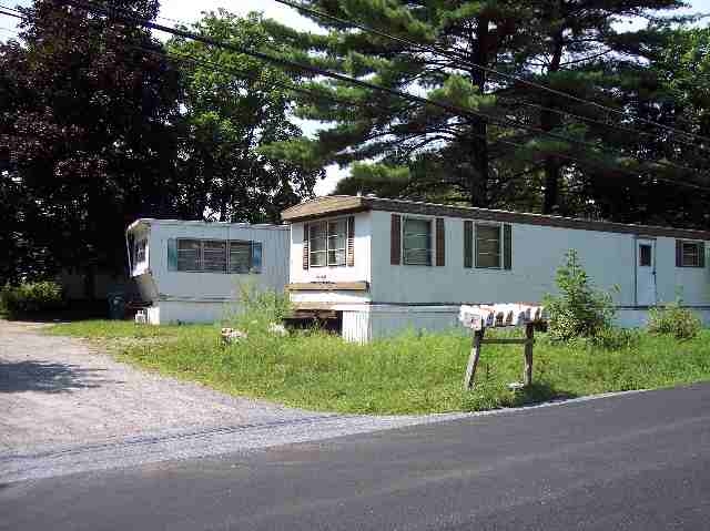 Paradise Park Queensbury in Queensbury, NY - Foto de edificio - Building Photo