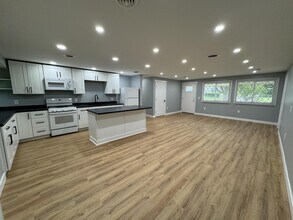 62 Golden Rod Ln in Rochester, NY - Building Photo - Building Photo