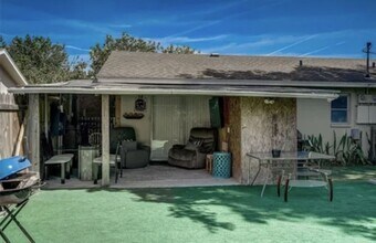 2306 60th Ave W in Bradenton, FL - Building Photo - Building Photo