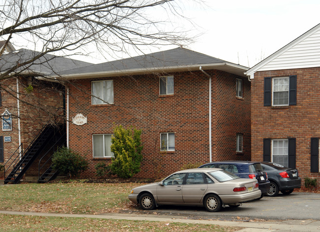 Cherry Arms in Huntington, WV - Building Photo - Building Photo