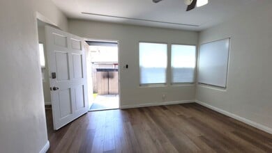 3875 Chamoune Ave in San Diego, CA - Building Photo - Building Photo