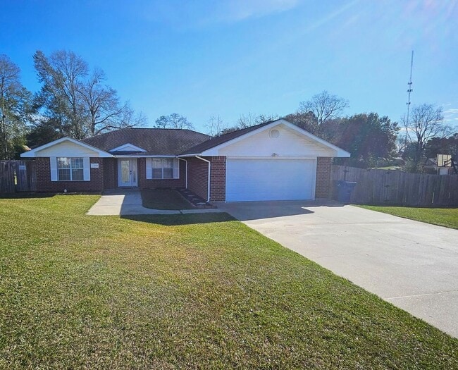 property at 2018 Hickory Dr