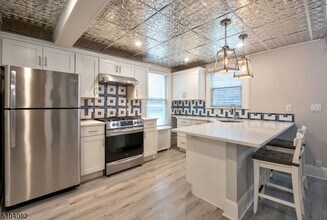 204 Forest St in Montclair, NJ - Building Photo - Building Photo