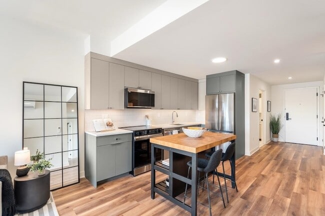 857 Communipaw Ave in Jersey City, NJ - Building Photo - Building Photo