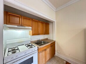 2737 N Spaulding Ave in Chicago, IL - Building Photo - Building Photo