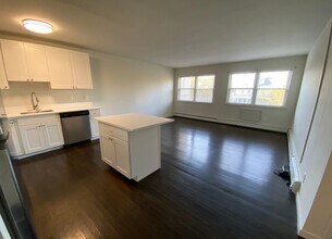 8th Ave Condos in Asbury Park, NJ - Building Photo - Interior Photo