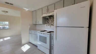 41786 W Expressway 83 in La Joya, TX - Building Photo - Building Photo