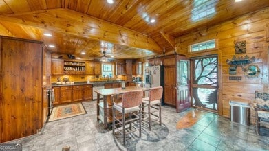 911 Summit Way in Blairsville, GA - Building Photo - Building Photo