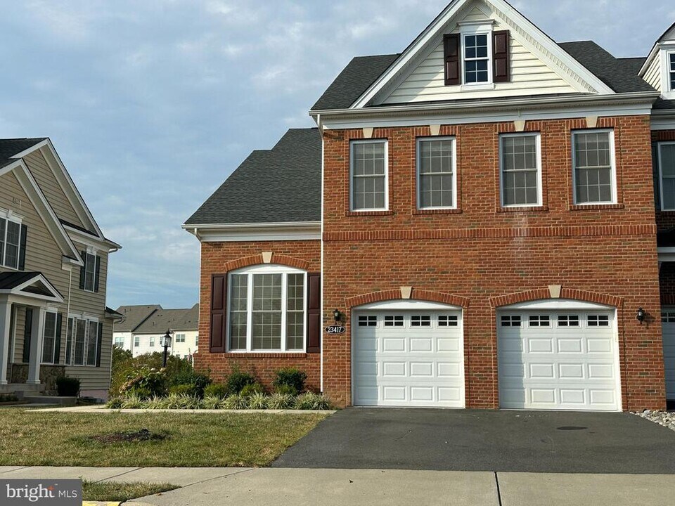 23417 Longollen Woods Terrace in Ashburn, VA - Building Photo