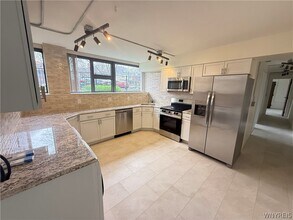 130 Linwood Ave in Buffalo, NY - Building Photo - Building Photo