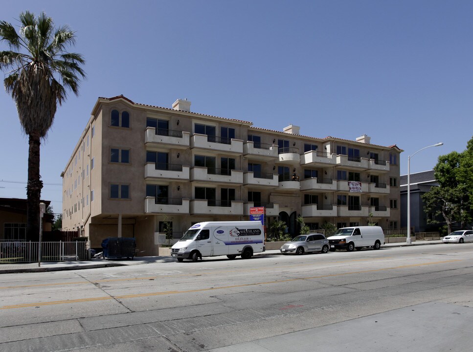 Residential Condominiums in North Hollywood, CA - Building Photo