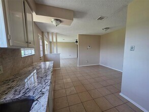 6606 Northleaf Dr in Houston, TX - Building Photo - Building Photo