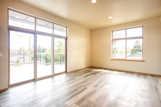 Town View Apartments in Tacoma, WA - Building Photo - Interior Photo