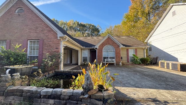 2295 W Liddell Rd in Duluth, GA - Foto de edificio - Building Photo