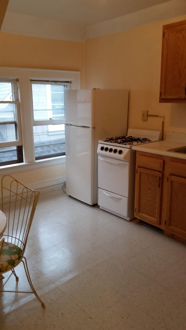 133-35 Roosevelt Ave
