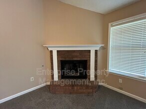 1091 Nolan Ln in Cordova, TN - Building Photo - Building Photo