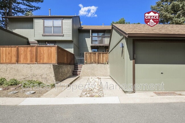 property at 4608 Greenbriar Ct