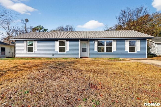 215 Oxford Ln in Warner Robins, GA - Building Photo - Building Photo