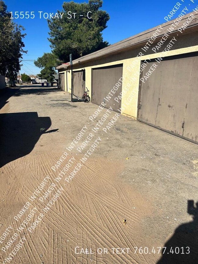 15555 Tokay St in Victorville, CA - Building Photo - Building Photo