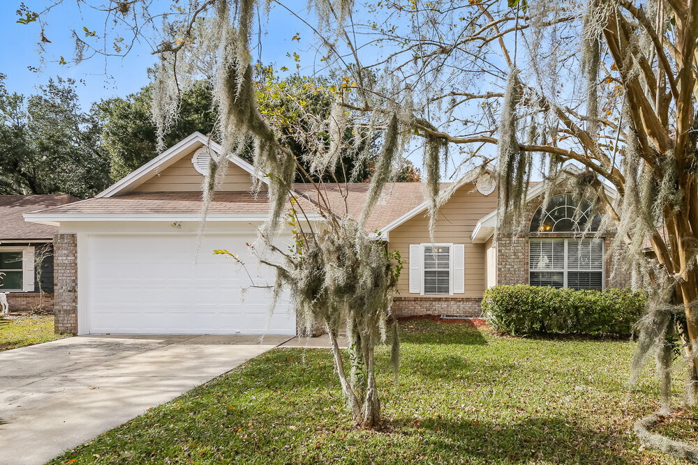 380 Willow Green Dr in Orange Park, FL - Building Photo