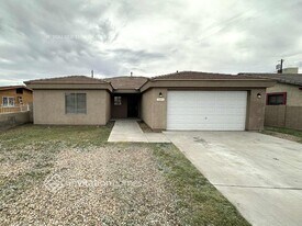 1645 E Illini St in Phoenix, AZ - Building Photo