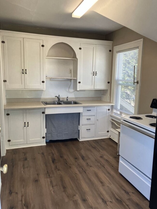 property at 1016 Litchfield Ave SW