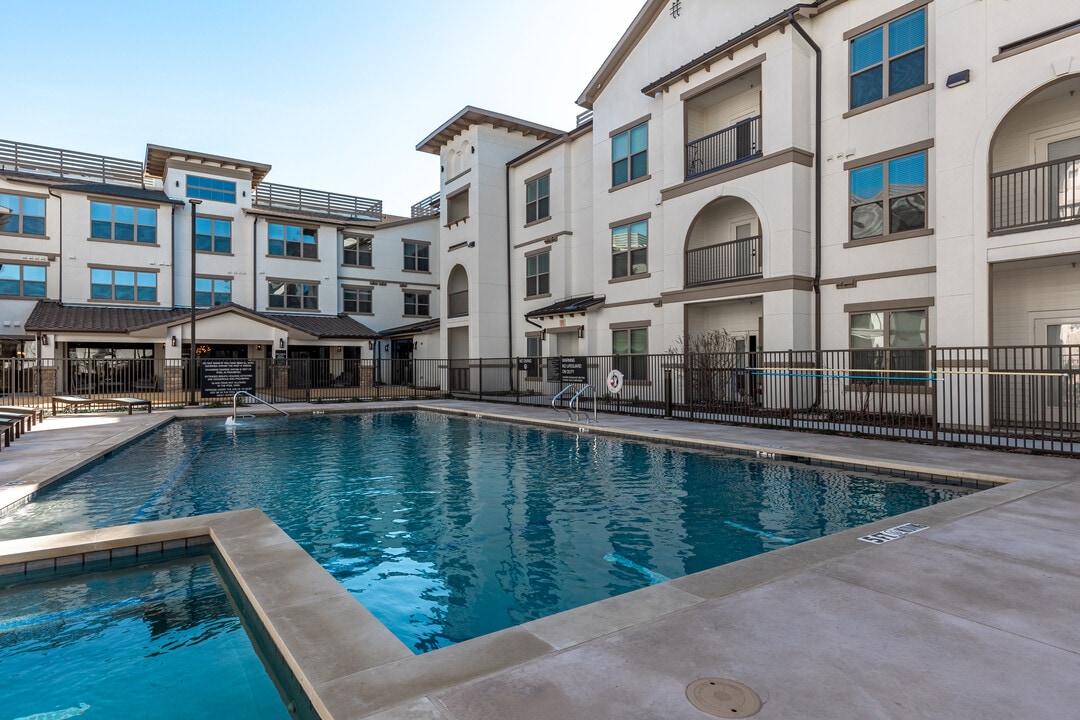 The Hamilton at Garden Valley in Waxahachie, TX - Foto de edificio