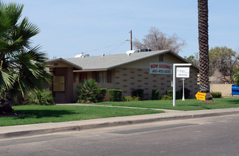 The Cottages at Hayward in Phoenix, AZ - Building Photo - Building Photo