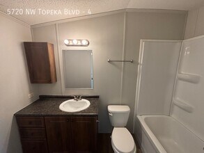 5720 NW Topeka Blvd-Unit -4 in Topeka, KS - Building Photo - Building Photo