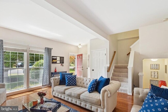 property at 2610 Grayton Ln