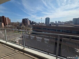 444 Bedford St, Unit 6J in Stamford, CT - Building Photo