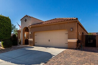 7578 W Tierra Buena Ln in Peoria, AZ - Building Photo - Building Photo
