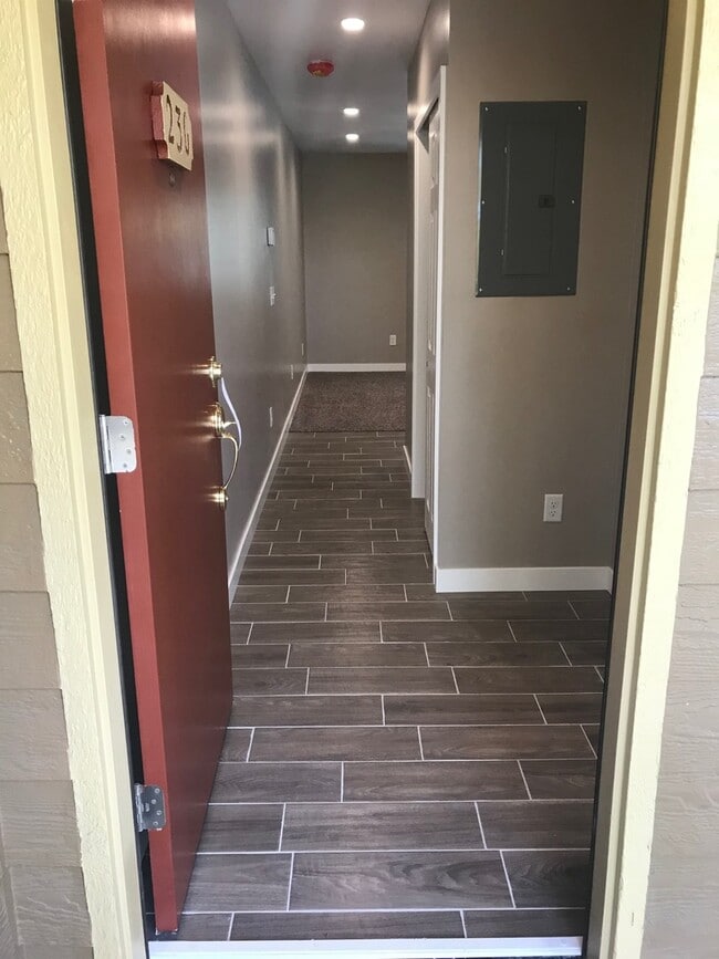 3000 Colorado Ave in Boulder, CO - Foto de edificio - Building Photo